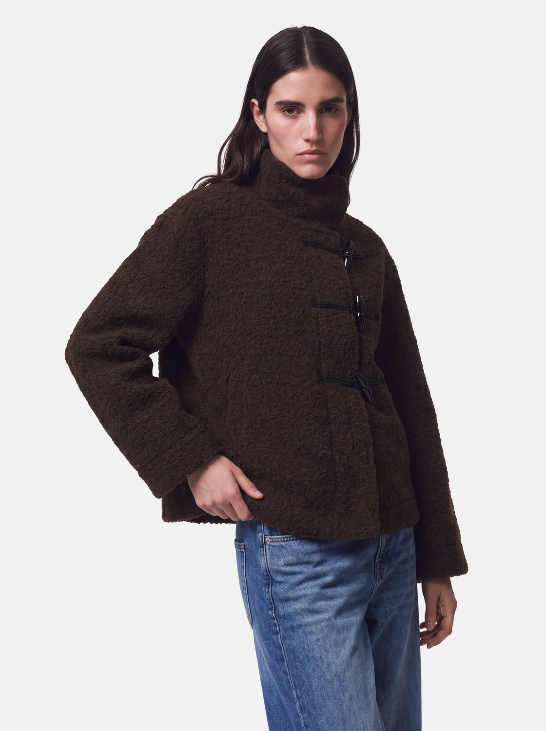 model_shot-front